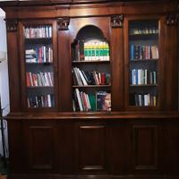 Elegante libreria in radica di noce-stile classico