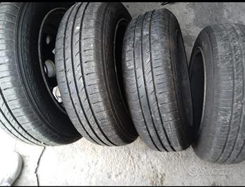 gomme nuove al 80%