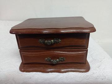 Portagioie in legno stile como’