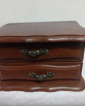 Portagioie in legno stile como’