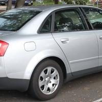 paraurti posteriore audi a4  del 2003