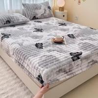 Soffice lenzuolo con angoli in peluche copriletto