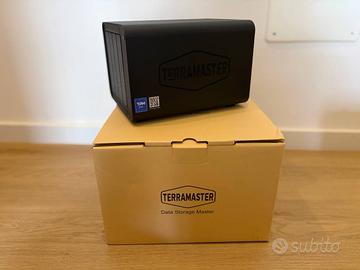 DAS TerraMaster D8 Hybrid 2