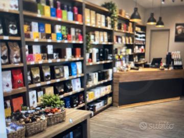 Negozio caffè e sigarette elettroniche