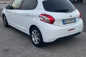 Peugeot 208 1.2 VTi 82 CV 5porte Allure