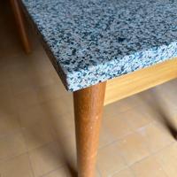 Tavolo da cucina 130x70 in granito con madia