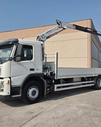 Volvo FM9 260 Cv Cassone fisso e gru Bonfiglioli