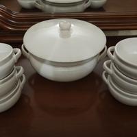 Zuppiera con 6 ciotole, in ceramica