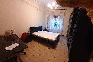 Stanza per studentessa/lavor.-zona piazza cairoli