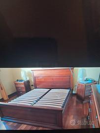 struttura del letto matrimoniale in legno