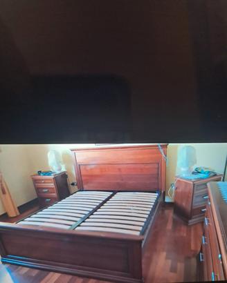 struttura del letto matrimoniale in legno