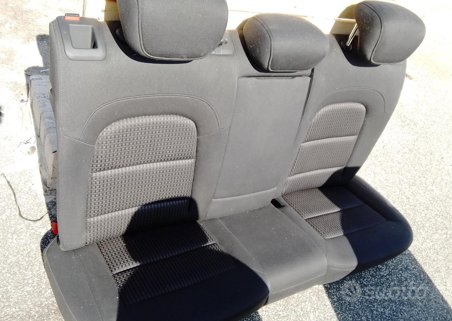 Auto Pelle Custom Tappetini Abitacolo per Audi Q3 2012-2016, all Season  Antiusura Impermeabile Antiscivolo Protezione L'interno Accessori :  : Auto e Moto