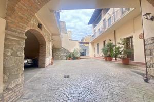 MONOLOCALE A CAPRIOLO