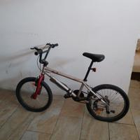 Bicicletta B-Twin