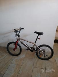 Bicicletta B-Twin