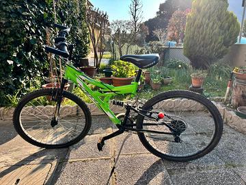 Mountain Bike 26" bi-ammortizzata - Verde Fluo 