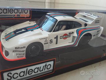 Slot car Scaleauto Porsche 935 Martini Nuova