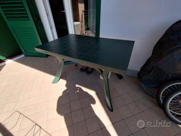 tavolo da esterno 