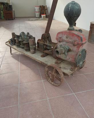 antica pompa da cantina