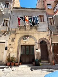 Intero stabile