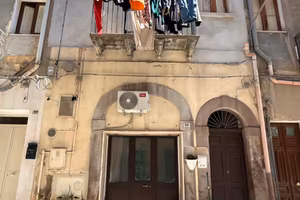 Intero stabile