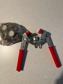 Tappatrice per bottiglie