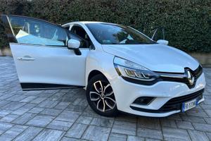 Renault Clio 2017 – telecamera, sensori e 8 gomme