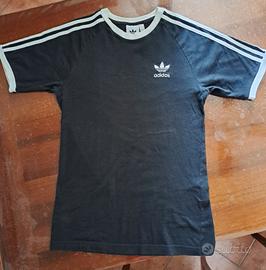 T-shirt Adidas maglietta nera come nuova XS