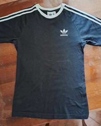 T-shirt Adidas maglietta nera come nuova XS