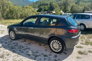 Alfa romeo 147