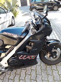 Honda VFR 750