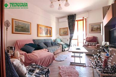 5 LOCALI A SARZANA
