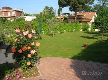 Camera e bagno privato in villa