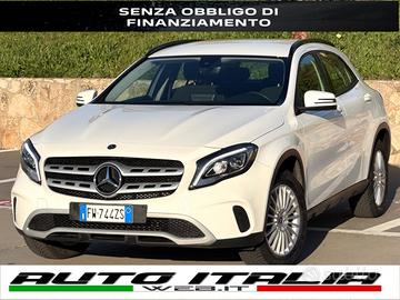 MERCEDES-BENZ GLA 180 PACK NIGHT+NAVI+FULL LED+R