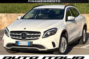 MERCEDES-BENZ GLA 180 PACK NIGHT+NAVI+FULL LED+R
