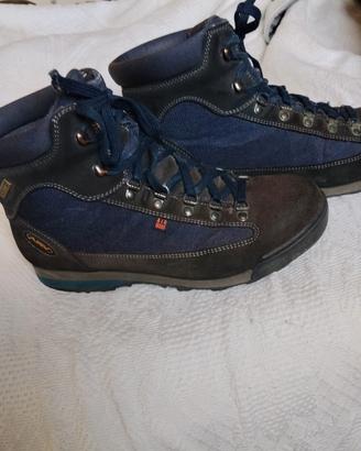 Scarponcini da montagna