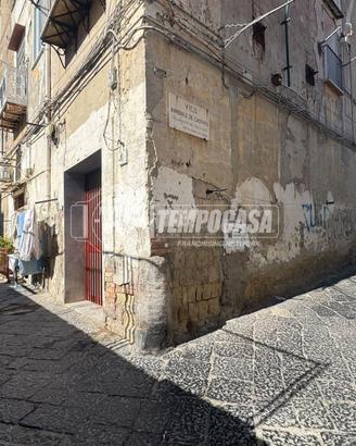 Bilocale 30 mq - Adz. Via Foria