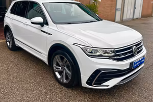 Volkswagen Tiguan 2.0 TDI 150 CV SCR DSG R-Line