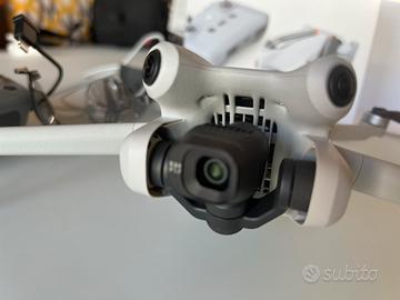 DJI Mini 4 Pro -Pari a nuovo, pochi minuti di volo