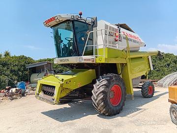 mietitrebbia class 330 