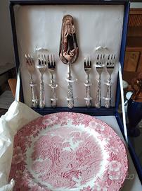 Piatto e posate da torta