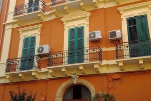 VIA DANTE ad.Crispi 2 piano in stabile d'epoca