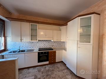 Cucina usata in legno