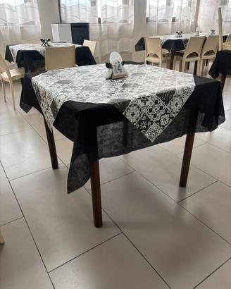 Tavoli in legno per ristorazione