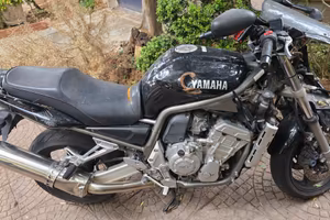 Yamaha Fazer 1000 incidentata - motore funzionante