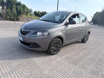 Lancia Ypsilon 1.0 FireFly 5 porte S&S Hybrid Gold