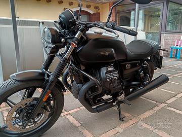 Moto Guzzi V7 Stone 2024 - PERFETTA