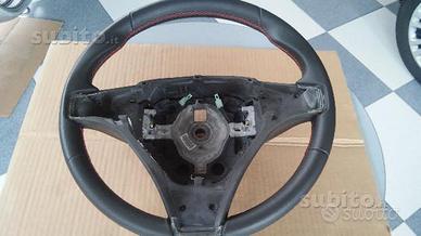 Volante alfa romeo giulietta in pelle filo rosso