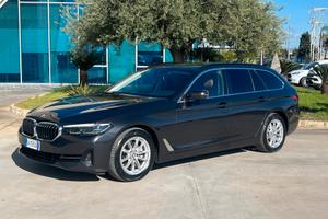 BMW 520 d xdrive Luxury T-Stock prezzo