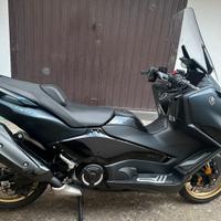 Yamaha T-Max 560 2022 TECH